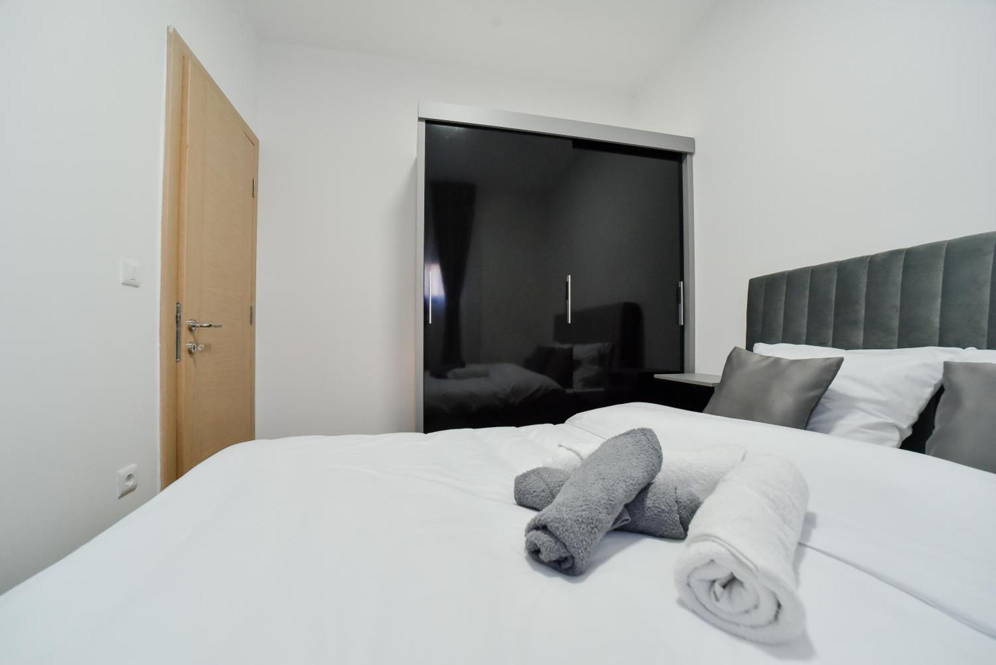 Apartment West S3 *